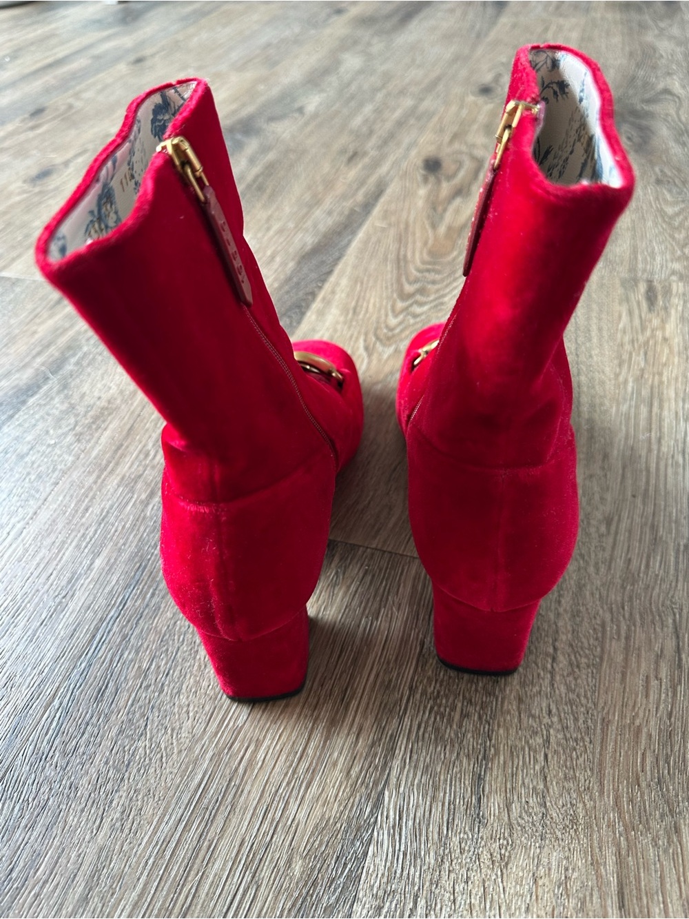 Gucci Red Velvet GG Marmont Ankle Boots with Gold Logo - Picture 4 of 5